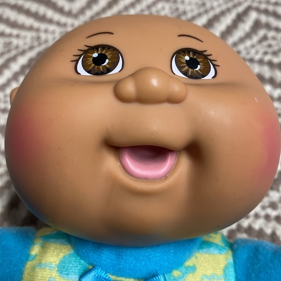Cabbage patch kids bald baby Hispanic girl in ocean sleeper doll toy - Picture 11 of 12